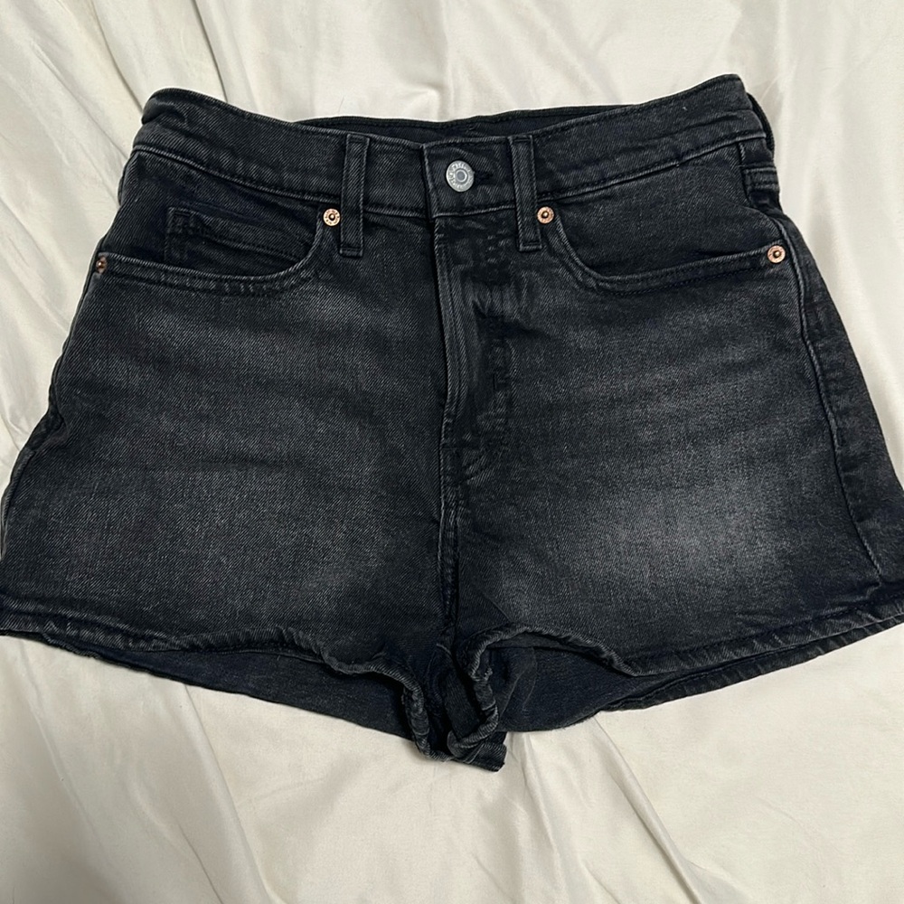 Old navy black jean shorts sky high a line size 4